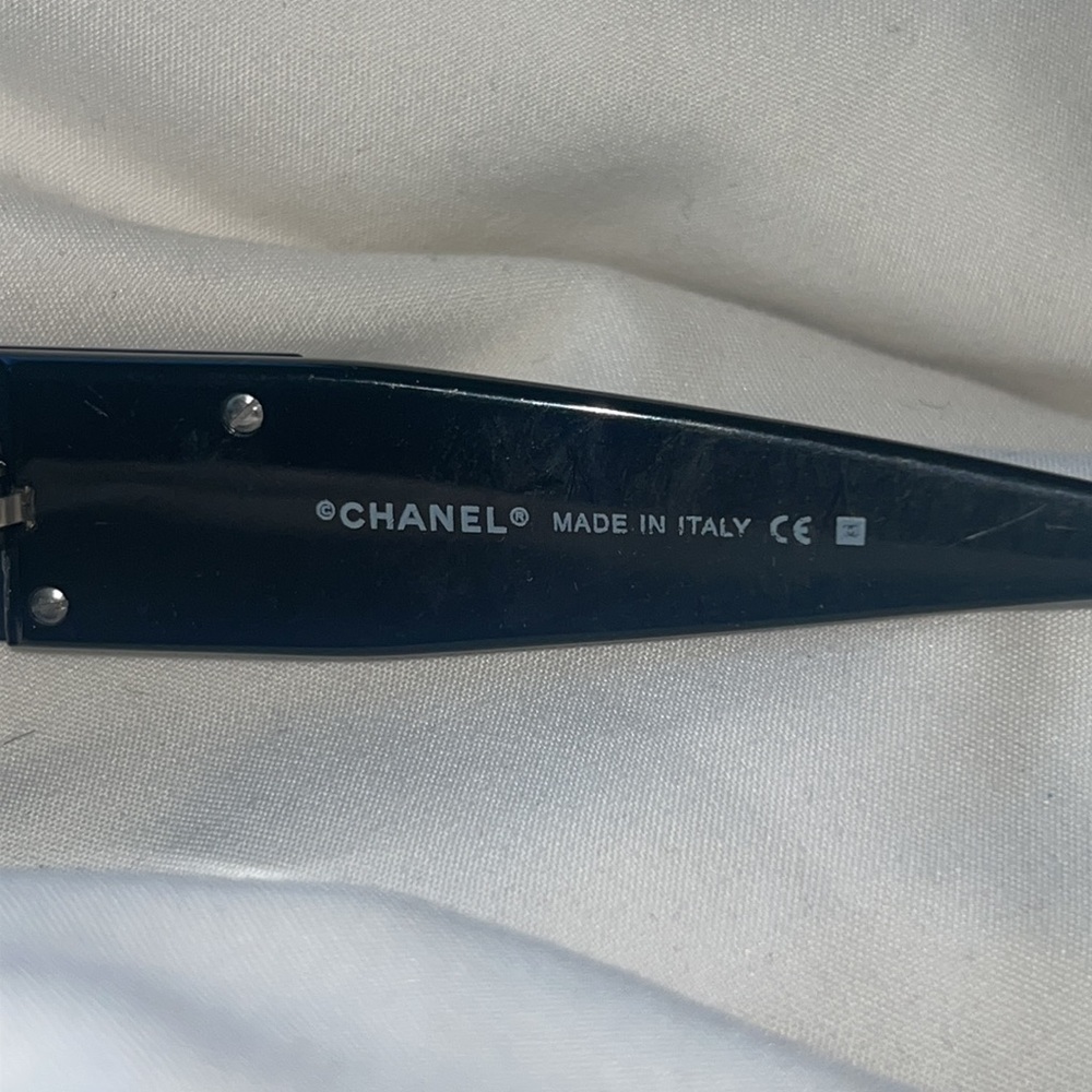 Black Chanel Interlocking Cc Logo Shield Sunglass… - image 6
